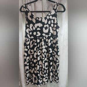 Black and White Cheetah Sleeveless Dress Zipper On Side And Has Pockets On Sides